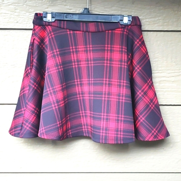 Hot Topic Red/Black Plaid O-Ring Mini Skater Skirt Size medium M 7 9 - Picture 10 of 11